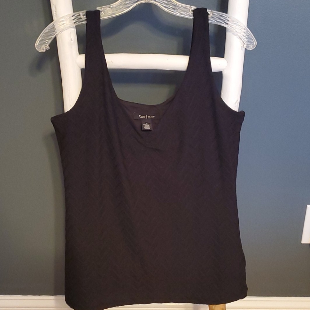 White House Black Market black textured tank top chevron pattern Medium